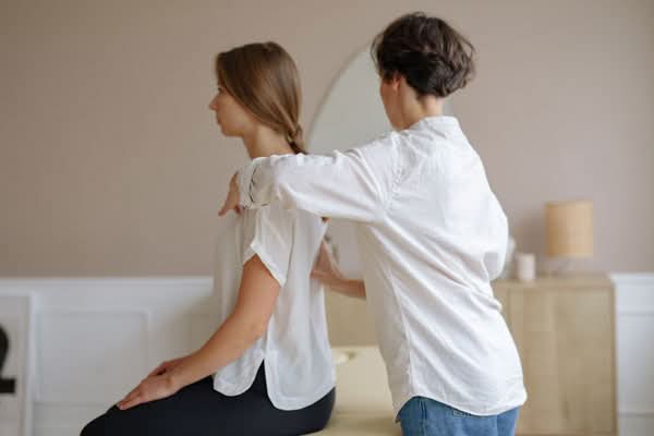 Dorn-Breuss-Therapie Dorn-Breuss-Therapie - Yvonne Weigl
